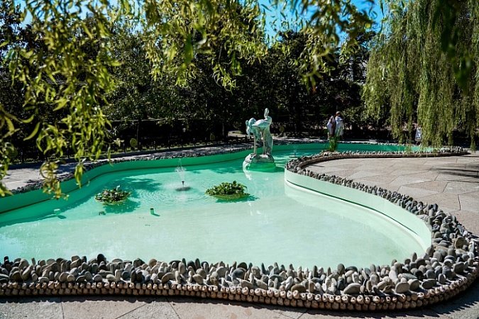 Веб-камеры Пруд «Черное море» в парке Ривьера, Сочи