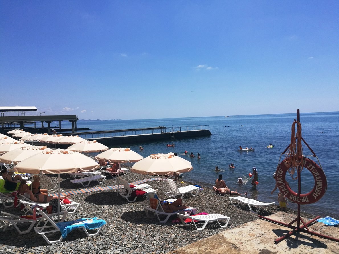 Веб-камера Сочи - Пляж пансионата Актер