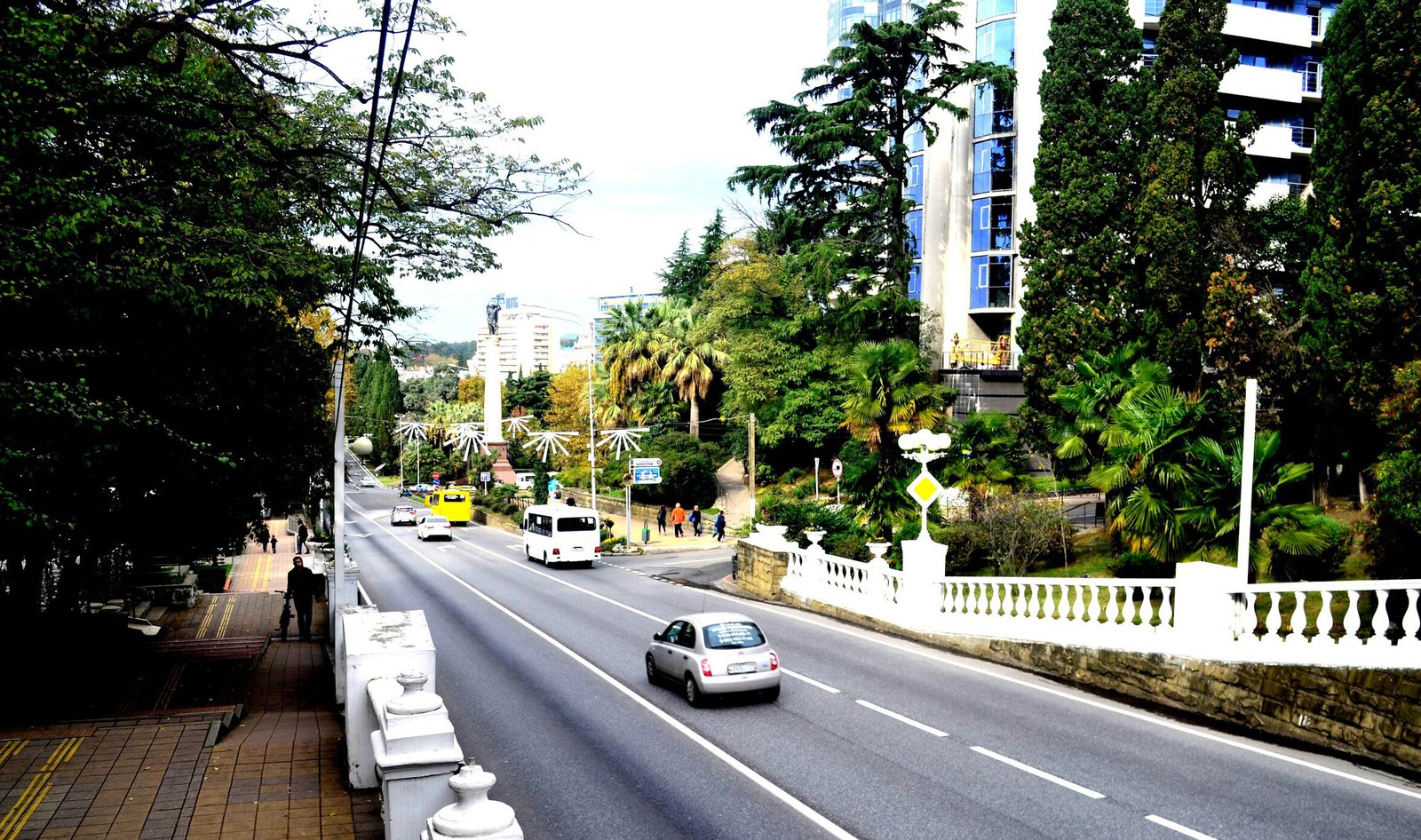 Веб-камеры Сочи - перекресток Курортный/Пушкина