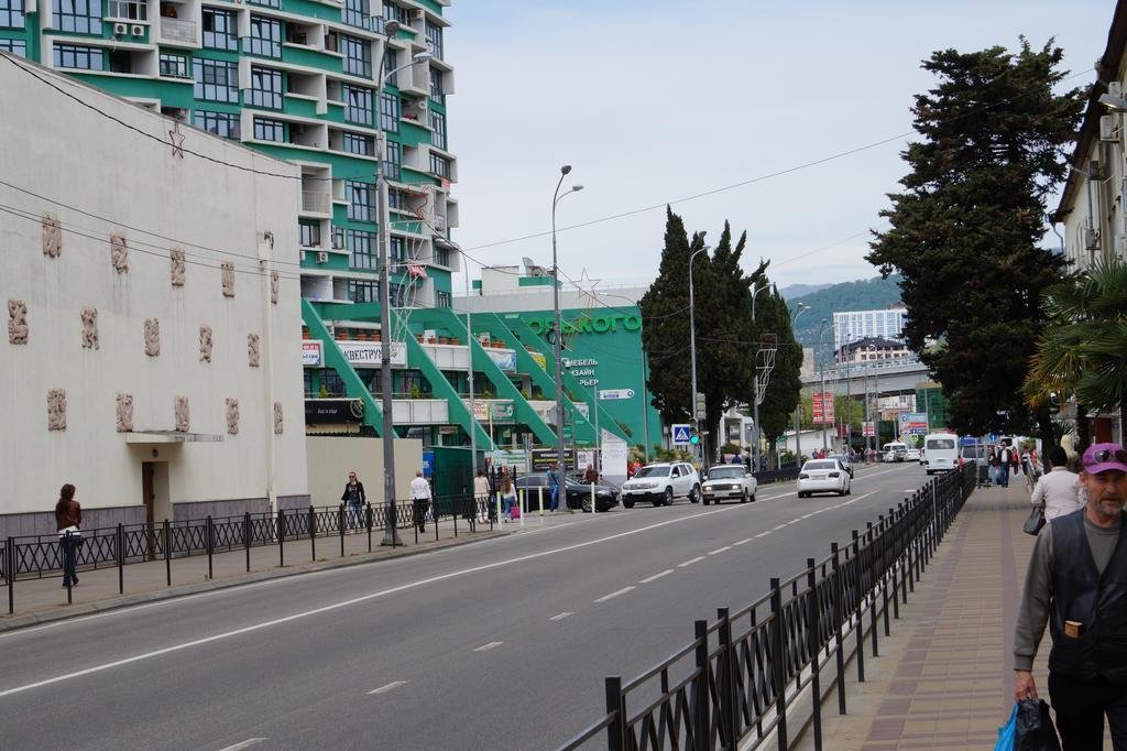 Веб-камеры Сочи - Улица им. Горького