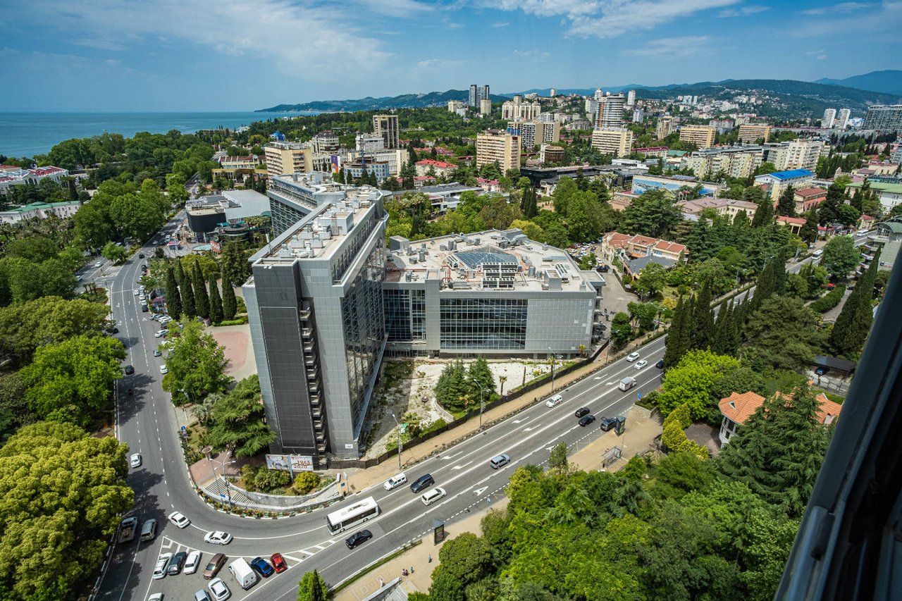 Веб-камера Сочи - Горького / Войкова