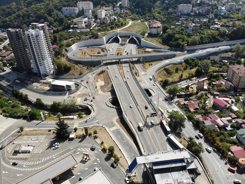 Веб-камеры Сочи - дублёр Курортного проспекта в районе ЖК Мадрид 5