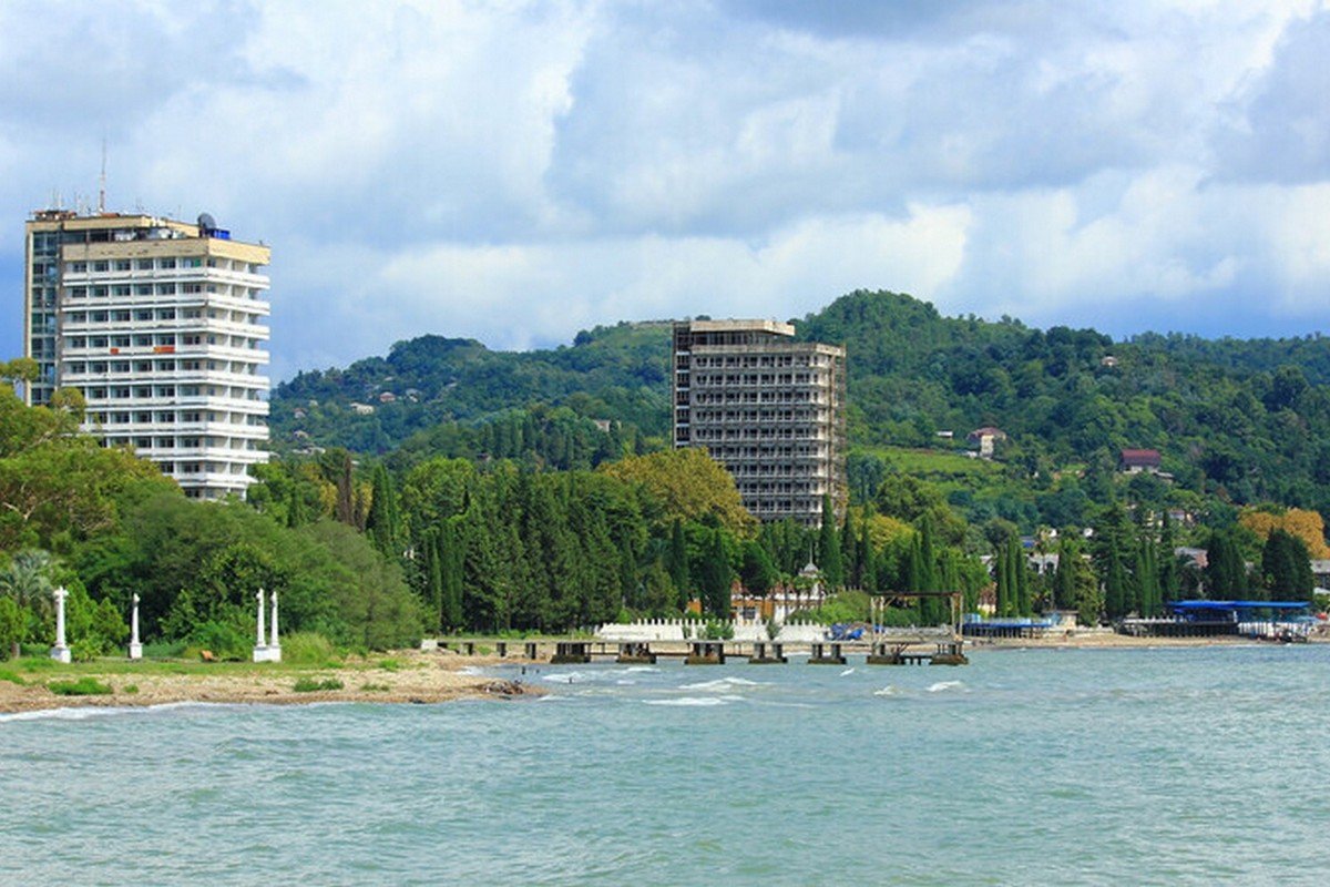 Веб-камеры Санаторий РВСН Сухумский (панорама), Сухум