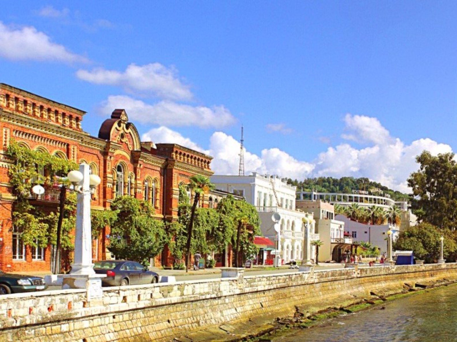 Веб-камеры пересечение ул. Воронова и наб. Махаджиров